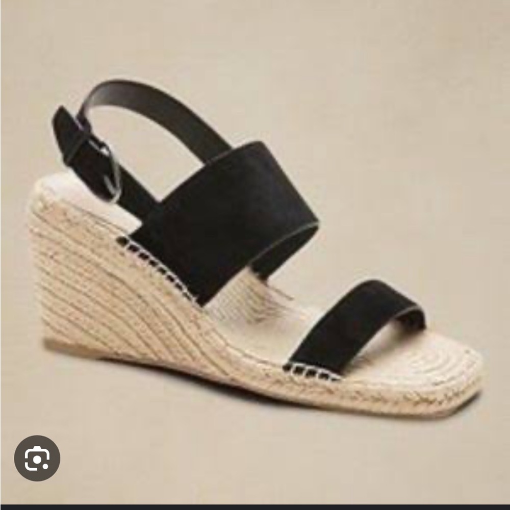 📣Moving Sale!! NEW Banana Republic Espadrille Wedges Size 6